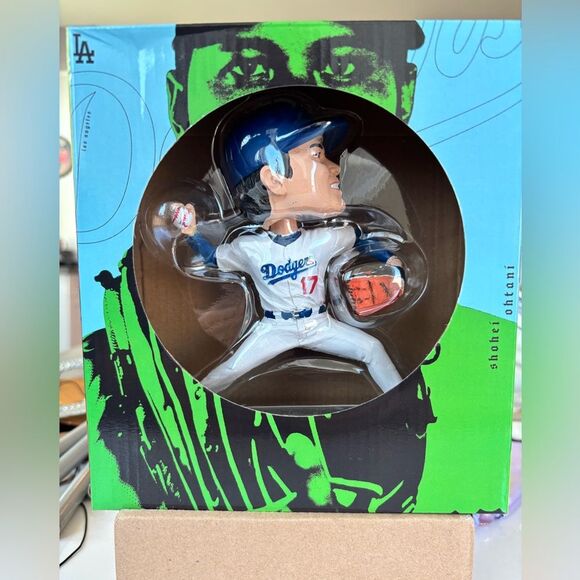 SGA NEW 2025 Los Angeles Dodgers Shohei Ohtani Pitching Bobblehead - Picture 1 of 4